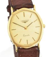 Longines quartz karóra, kissé karcos számlappal, kissé sérült szíjjal, nem jár (elemcserével nem volt kipróbálva), 30x27 mm. Eredeti dobozában.