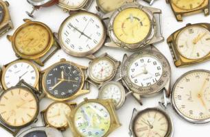 Nagy karóra tétel, szíj nélkül, nem működnek, számos klf típus