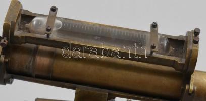 Ertel & Sohn antik réz teodolit, fa talapzaton, szép állapotban, kopással, m: 31,5 cm