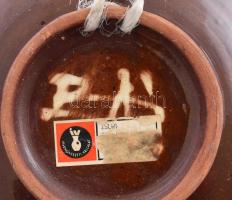 Borsódy Ágnes (1936-): Retró iparművész festett mázas fali kerámia dísztányérok, 3 db, jelzettek, az...