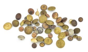 cca 1940 Egy zacskónyi katonai gomb a Horthy korból, benne néhány postás és hajós gomb is