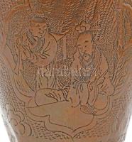 Kínai figurális réz váza. Kis horpadással 28 cm