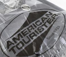 American Tourister börönd . Új állapotban, eredeti caomagolásban. teleszkópos nyéllel 32x42 cm