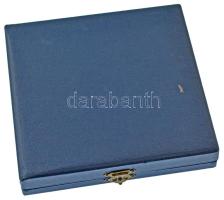 ~1970. "Kiváló társadalmi munkáért / Hazafias Népfront Országos Tanácsa" kétoldalas, öntöt...