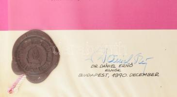 1970 Balogh Sándor (1920-2000) labdarúgó és edző számára az Újpest UTE klubtól kapott emlék diploma ...