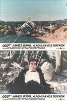 cca 1989 ,,007 James Bond, a magányos ügynök" című amerikai film jelenetei és szereplői, 9 db vintage produkciós filmfotó ezüst zselatinos fotópapíron, a használatból eredő (esetleges) kisebb hibákkal, 18x24 cm