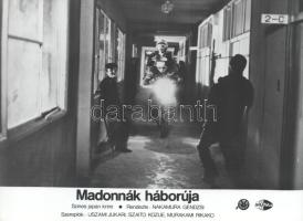 cca 1985 ,,Madonnák háborúja" című japán bűnügyi film jelenetei és szereplői, 7 db vintage prod...