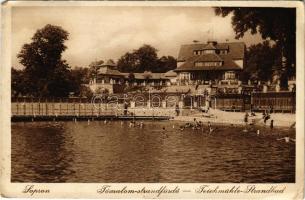 1931 Sopron, Tómalom strandfürdő, fürdőzők. Lobenwein H. fotóműterme (EB)