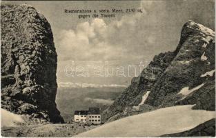 Steinernes Meer, Riemannhaus gegen die Tauern / mountain hotel