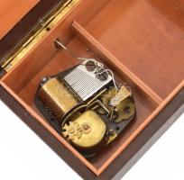 Fa doboz intarziás fedéllel zenélő szerkezettel, kulcs nélkül. 11x16 cm