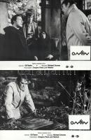 cca 1976 ,,Omen" című amerikai horrorfilm jelenetei és szereplői (köztük Gregory Peck), 10 db v...