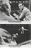 cca 1970 ,,Meteorvadászok" című NDK - lengyel film jelenetei és szereplői, 17 db vintage produkciós filmfotó ezüst zselatinos fotópapíron, a használatból eredő (esetleges) kisebb hibákkal, 18x24 cm