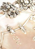 Ezüstözött fém masszív sétáló gyertyatartó, virg mintával 14 cm