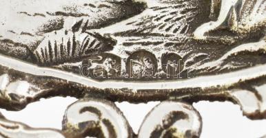 Habos kanál. Szélmalom domborművel, Áttört . Ezüst (Ag) jelzett 18,5 cm, 40 g