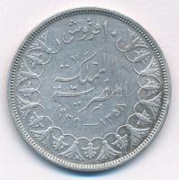 Egyiptom 1939. 10q (10p) Ag T:XF ph.
Egypt 1939. 10 Qirsh (10 Piastres) Ag C:XF edge error
Krause ...