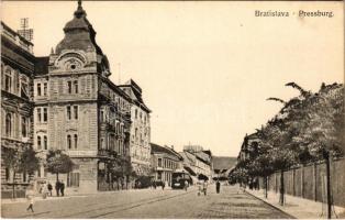 Pozsony, Pressburg, Bratislava; Stefánia út, villamos / street view, tram