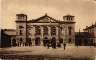 Pozsony, Pressburg, Bratislava; vasútállomás / Nádrazie / railway station (EK)