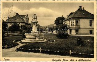 1940 Sopron, Hunyadi János utca a Hattyúkúttal (EK)
