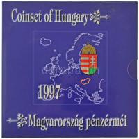 1997. 50f-200Ft (10xklf) "Magyarország pénzérméi" forgalmi sor dísztokban. A belső tok rag...