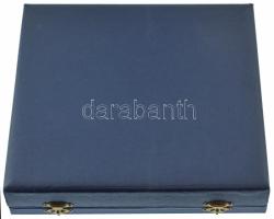 1992. "A Magyar Orvostudományi Társaságok és Egyesületek Szövetsége díja - Alapítva Budapest 19...