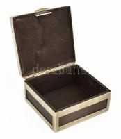 Antik Fém doboz. fém keret-fa betétekkel,tetején üveg alatt zsáner jelenet Ében pácolású fa béléssel...