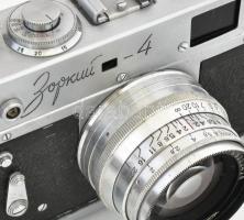 Zorkij-4 retro szovjet fényképezőgép, Jupiter 8 2/50 objektívvel, eredeti bőr tokjában, jó állapotba...