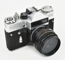 Zenit EM fényképezőgép Helios 44-2 2/5,8 objektívvel, eredeti bőr tokjában