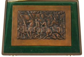 ~1960. "1945 - 1919 - Kossuth - Pro Libertate - 1514" nagyméretű bronz katonai plakett eredeti tokban (243x171mm) T:AU,XF