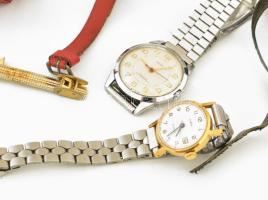 Régi mechanikus karórák 10 db, közötte működő, Dugana