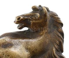 A bajnok. Bronz ló szobor. Márvány talapzaton. Jelzés nélkül 15 cm