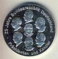 NSZK 1974. "25 éves az NSZK" Ag 15g emlékérem T:PP