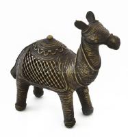 Bronz teve figura. Észak-Afrika, XX. sz. áttört. m: 10 cm