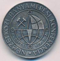 1972. Nemzetközi Bányamérési Konferencia kétoldalas, ezüstpatinázott fém emlékérem, hátlapján Selmecbányai Bányászati Akadémia tanulmányi éremsorozatának bányamérnöki jutalomérmének képével (44mm) T:XF kisebb ph-k