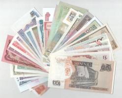 Vegyes 30db-os, hajtatlan bankjegy tétel a világ minden tájáról, mind különféle T:UNC,AU 
Mixed 30p...