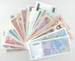 Vegyes 30db-os, hajtatlan bankjegy tétel a világ minden tájáról, mind különféle T:UNC,AU 
Mixed 30p...