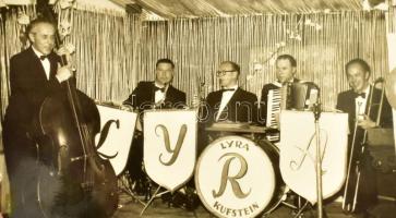 75 db modern fekete-fehér fotó, vegyes témában, 9×14 cm