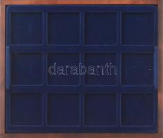 Faborítású éremtartó kazetta (~270x230mm) egy darab kivehető tálcával, összesen 24 férőhellyel (52x5...