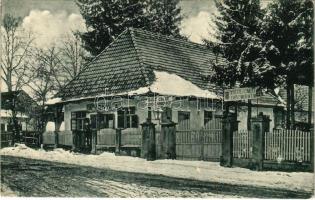 Kovászna, Covasna; Baile Konya / Kónya-fürdő télen, Konya A. vegyeskereskedés üzlete, cement áruraktár / spa and shop in winter