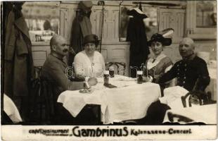 Budapest VII. Gambrinus étterem belső, söröző vendégek, katonazene Concert. Erzsébet körút 27. photo