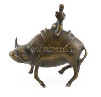 Füstölőtartó, Bikán ülő furulyázó fiút ábrázoló bronz szobrocska 9 cm / Chinese inscentive holder brass