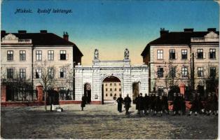 1918 Miskolc, Rudolf laktanya, katonák. Orosz Ferenc kiadása