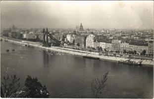 Budapest, a lebombázott Erzsébet híd. photo (fl)