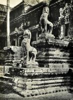 1931 Angkor (Kambodzsa). Francia nyelvű album, egészoldalas fekete-fehér képekkel. Paris, 1931, &quo...