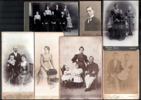 cca 1890 - 1915 Vegyes fotó tétel, nagyrészt "csonka-magyarországi" műtermek keményhátú fo...