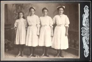 cca 1890-1910 Vegyes felvidéki műtermekből származó keményhátú portréfotó, 7 db, közte divatosak is,...