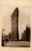 New York, Flat Iron Building, tram, autobus (crease)