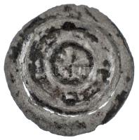 1131-1141. Denár Ag "II. Béla" (0,28g) T:2 patina 
Hungary 1131-1141. Denar Ag "Bela...