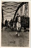 1938 Komárom, Komárno; bevonulás, Vitéz Nagybányai Horthy Miklós Magyarország kormányzója fehér lovon a hídon / entry of the Hungarian troops, Regent Horthy (fl)
