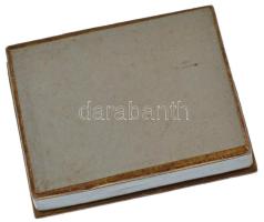 Moiret Ödön (1883-1966) DN "Virágos Budapest Bizottság" egyoldalas bronz plakett (112x71mm...