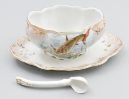 cca 1912-1918 Merkelsgrun halszervírozó készlet, 8 darabos: hatalmas halas tál 63x28 cm, 6 darab tál...